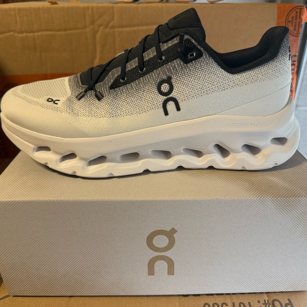 On Gradient White and Gray Sneakers with CloudTec Sole men